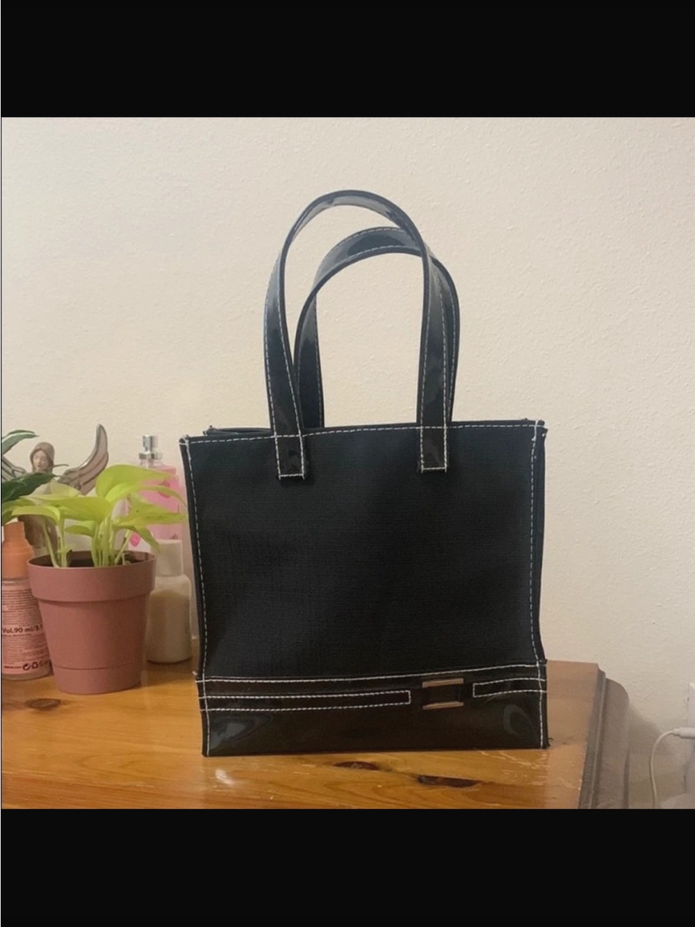 Estee Lauder Black and white Geometric Tote
